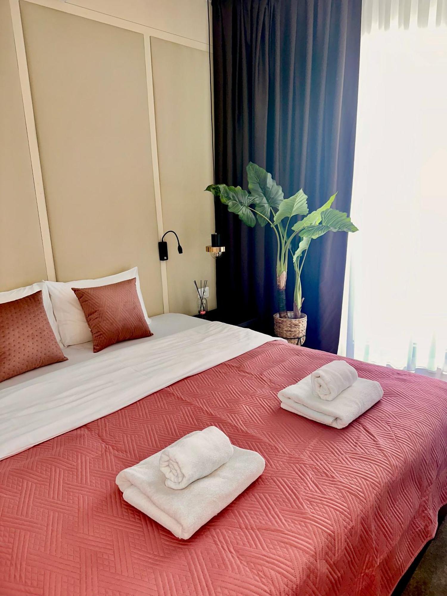 Green Stone Apartments Hotel Rafajlovići Esterno foto